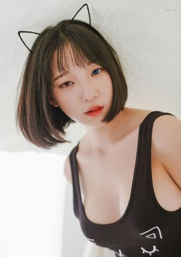 丰满白嫩极品少妇呻吟啪啪片